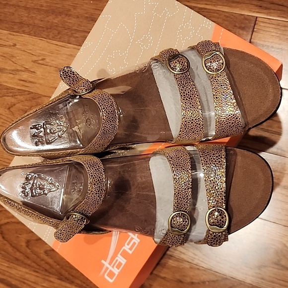 NWOT Dankso sandals, size 40 - Picture 5 of 9